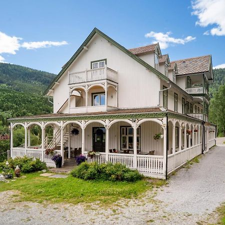 Heartbreak Hotel Nedre Heidal Exterior foto
