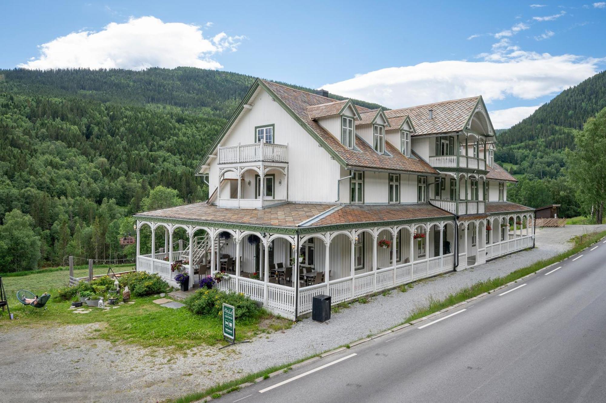 Heartbreak Hotel Nedre Heidal Exterior foto