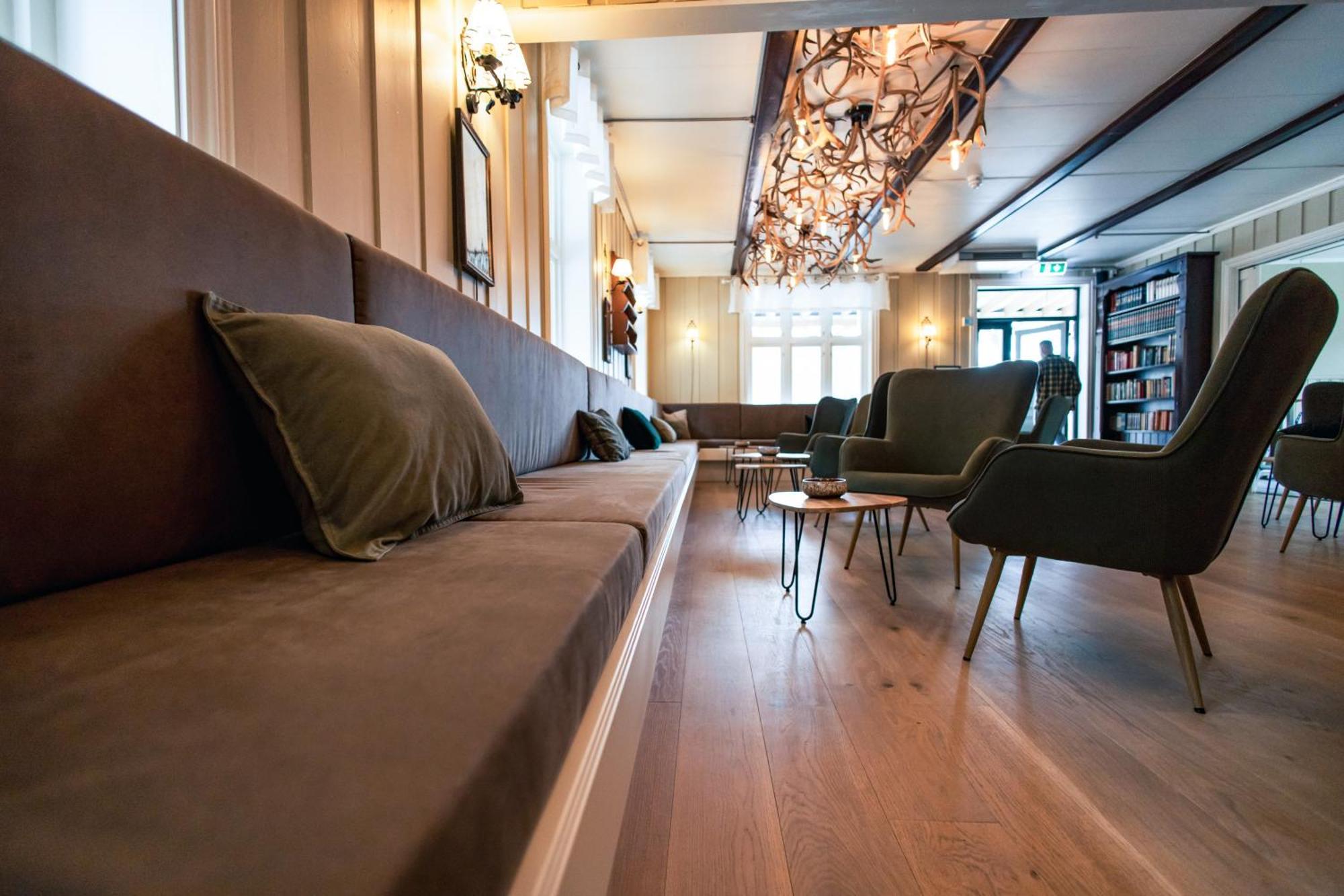 Heartbreak Hotel Nedre Heidal Exterior foto