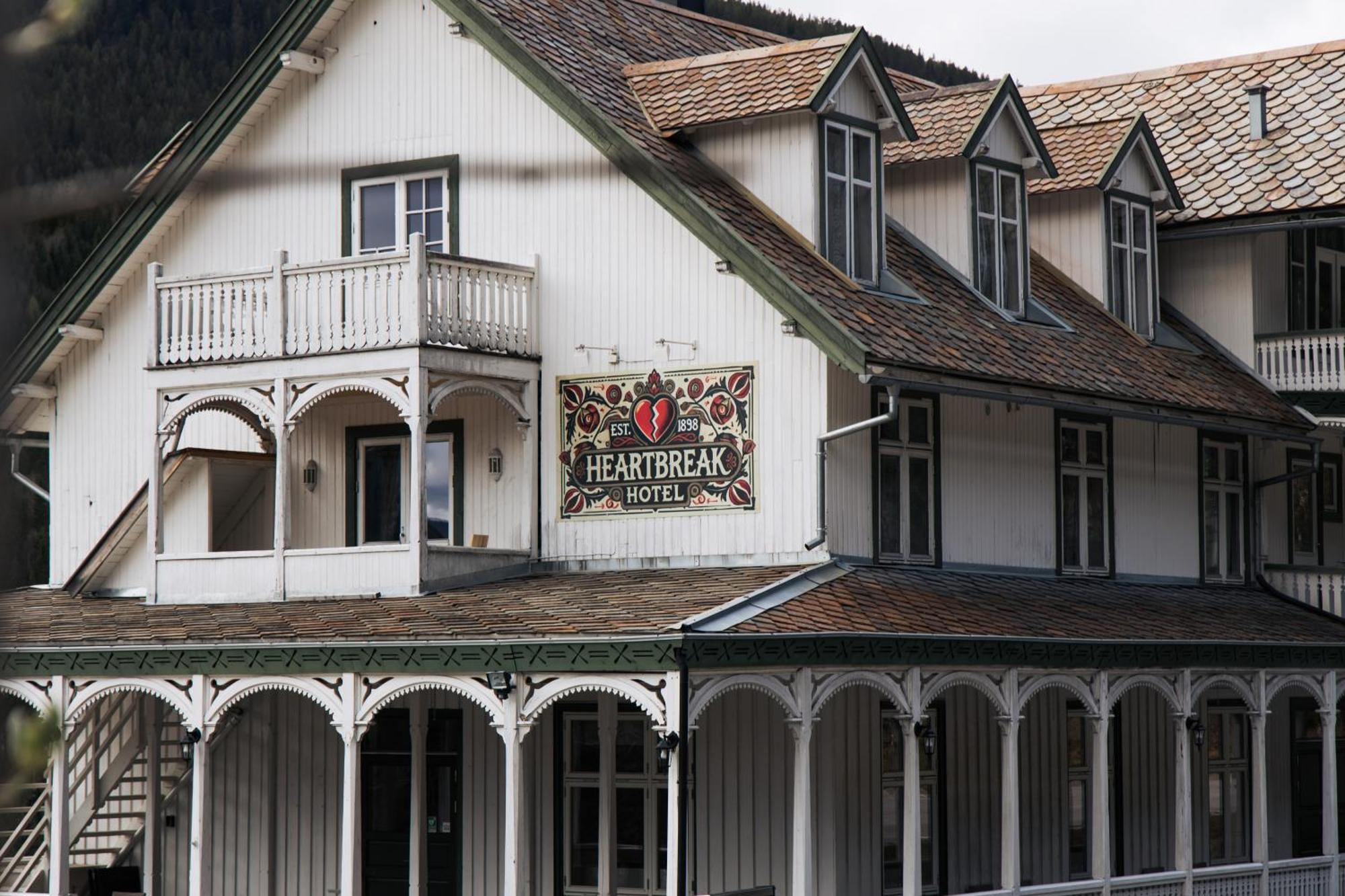 Heartbreak Hotel Nedre Heidal Exterior foto