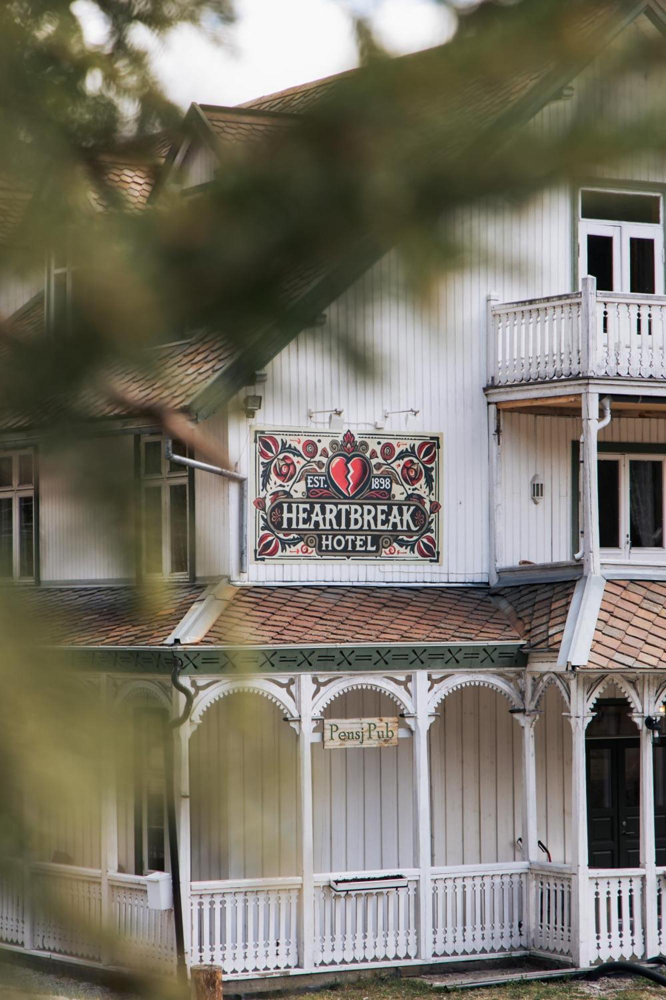 Heartbreak Hotel Nedre Heidal Exterior foto